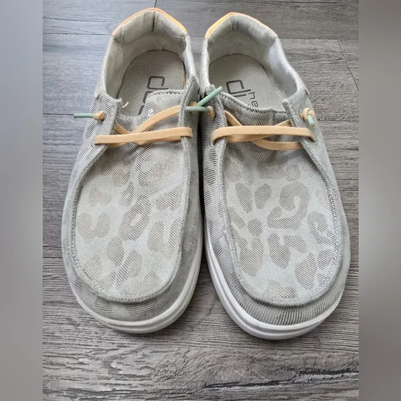 Hey Dude Wendy Rise Leopard Azure Women Size 6 Lightweight Travel Summer - Picture 9 of 9